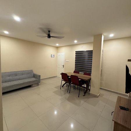 Heres Haut Residency Kochi Bagian luar foto