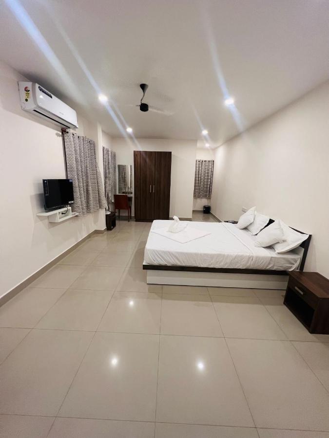 Heres Haut Residency Kochi Bagian luar foto