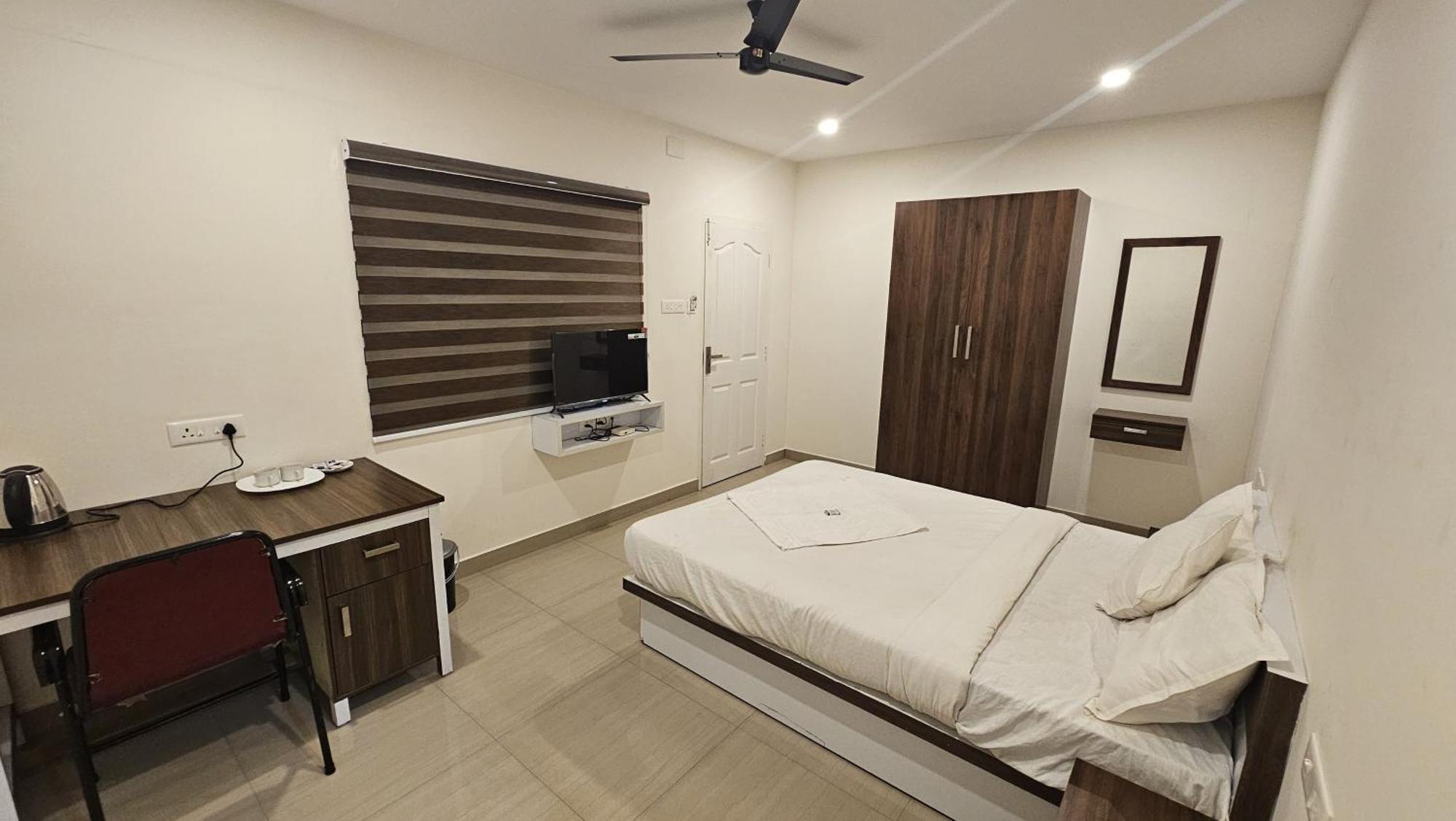 Heres Haut Residency Kochi Bagian luar foto