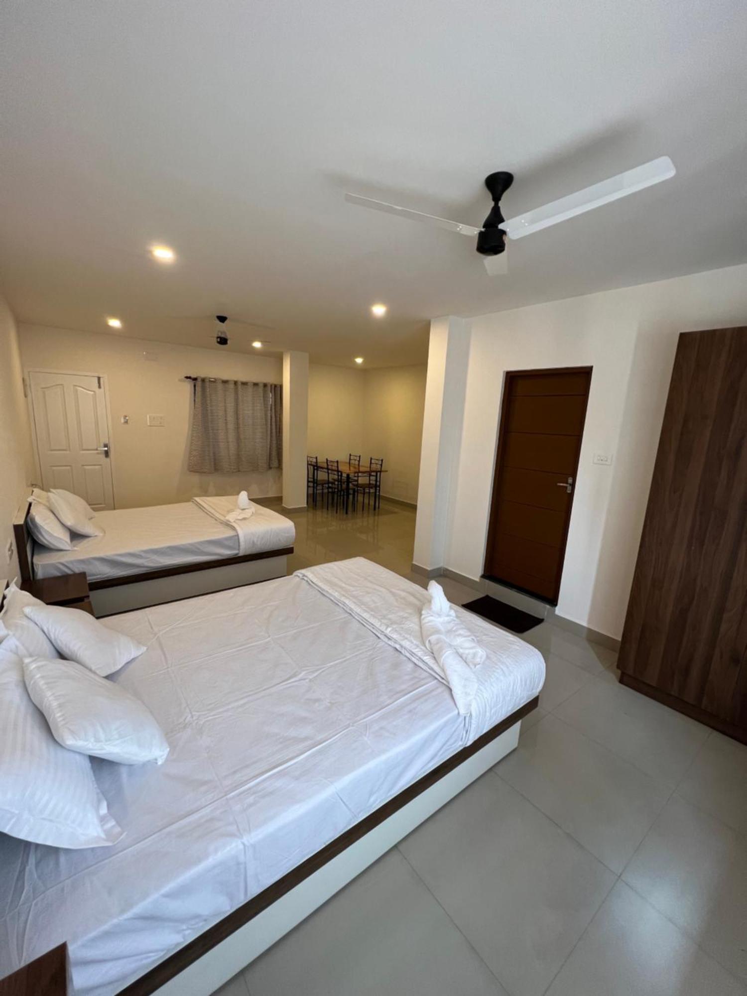 Heres Haut Residency Kochi Bagian luar foto