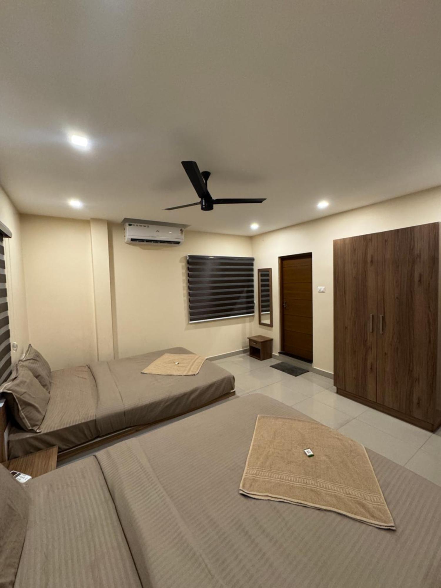 Heres Haut Residency Kochi Bagian luar foto