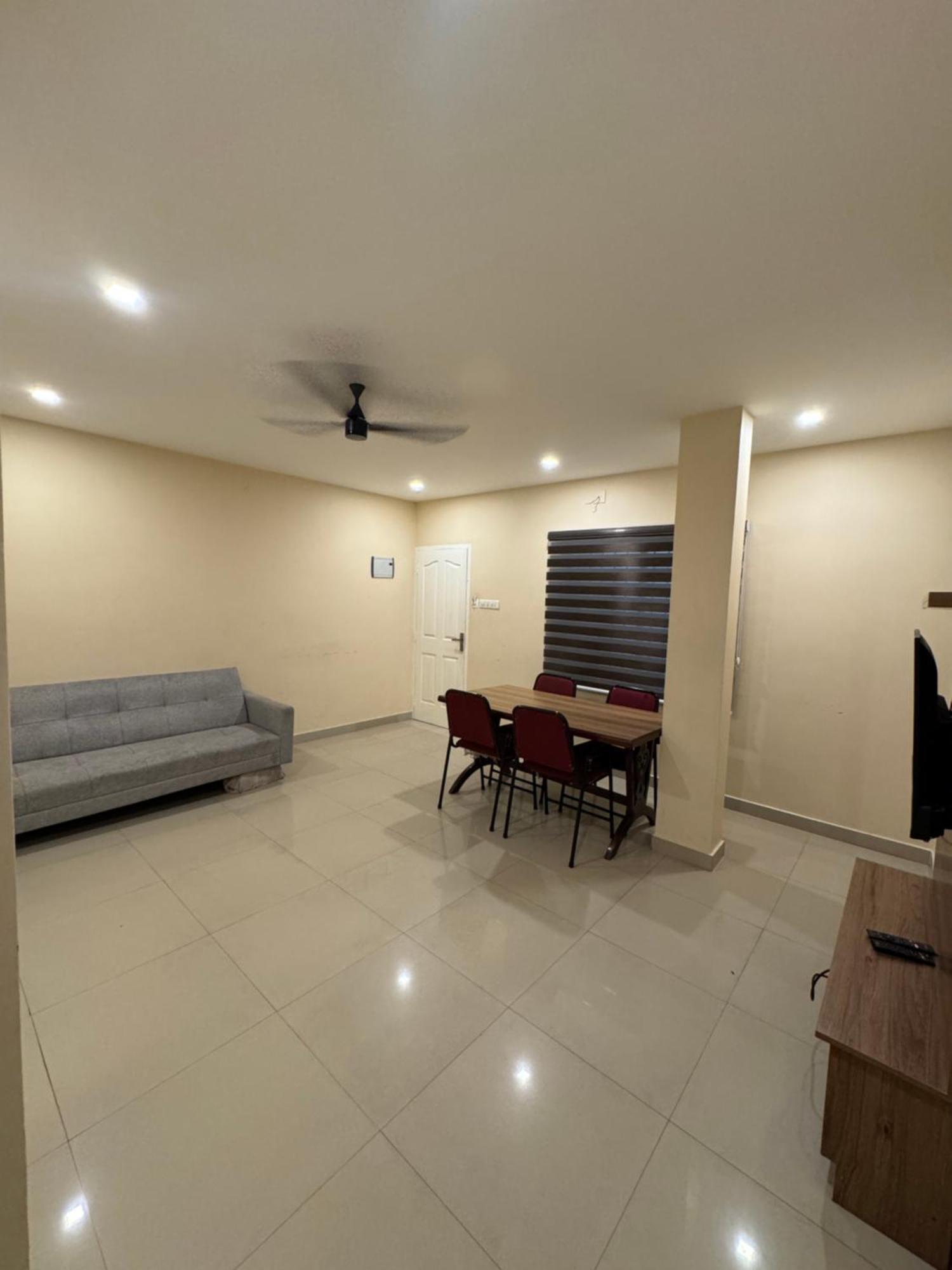 Heres Haut Residency Kochi Bagian luar foto