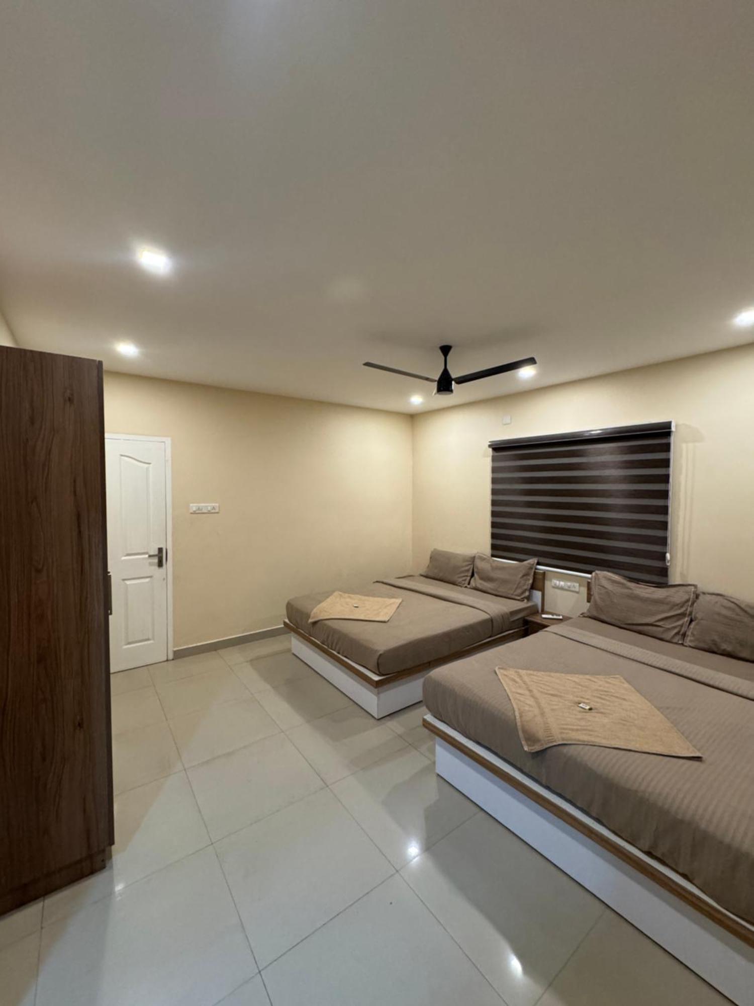 Heres Haut Residency Kochi Bagian luar foto