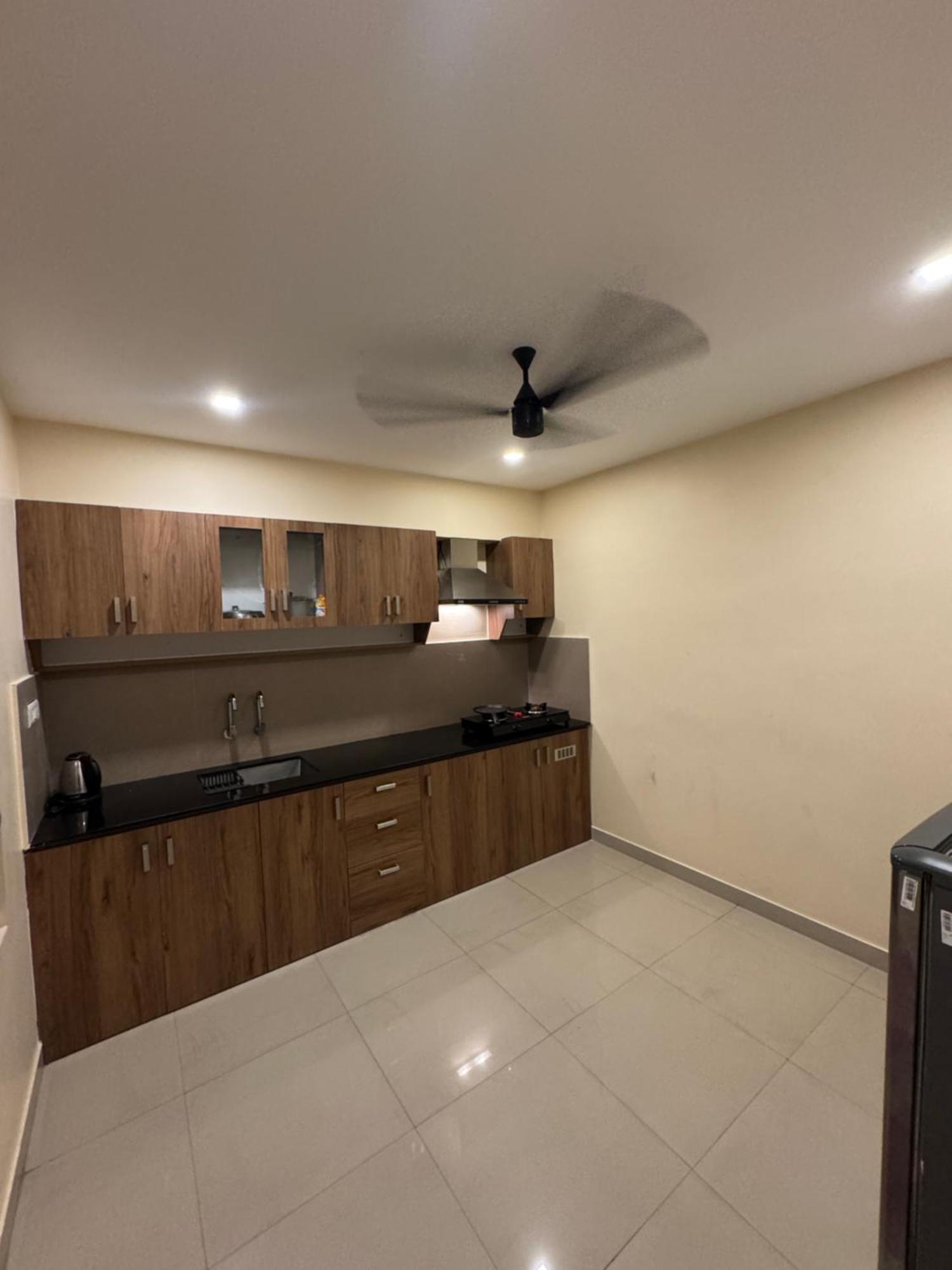Heres Haut Residency Kochi Bagian luar foto